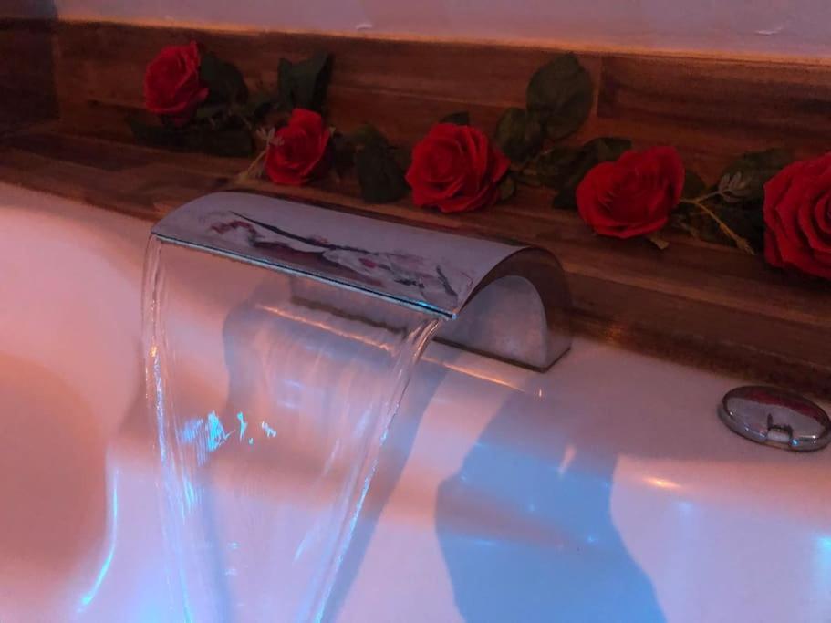 Sejour Detente Au Coeur De Macon Spa,Cine,Bouteille Offerte Kültér fotó