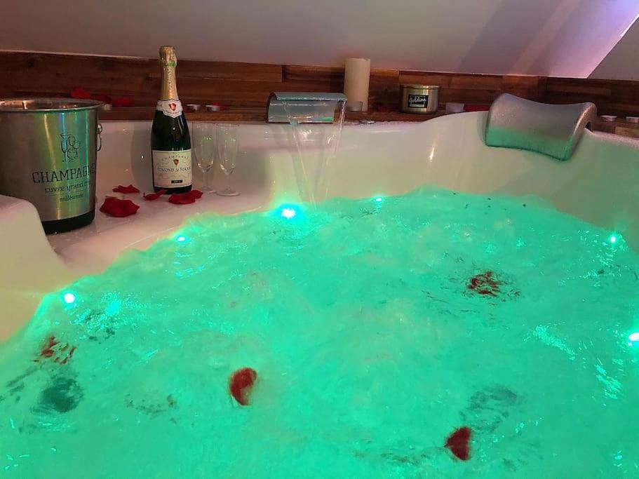 Sejour Detente Au Coeur De Macon Spa,Cine,Bouteille Offerte Kültér fotó