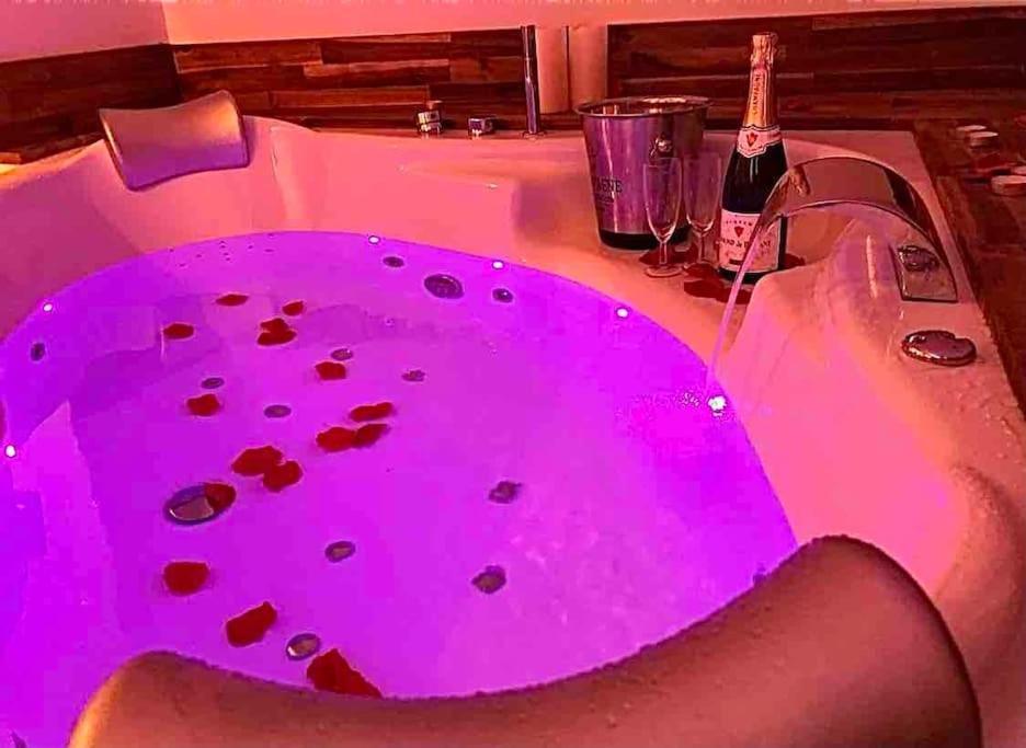 Sejour Detente Au Coeur De Macon Spa,Cine,Bouteille Offerte Kültér fotó